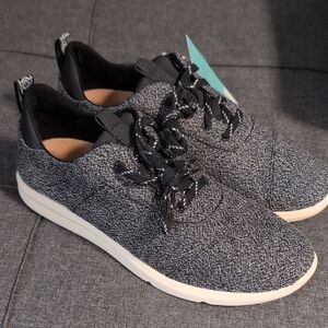 Toms Women's Cabrillo Black Terry Sneakers Sz 9.5